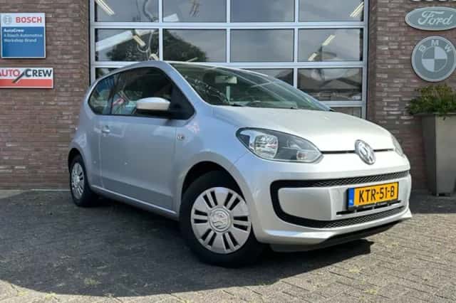 Volkswagen Up! (2016) thumbnail 1