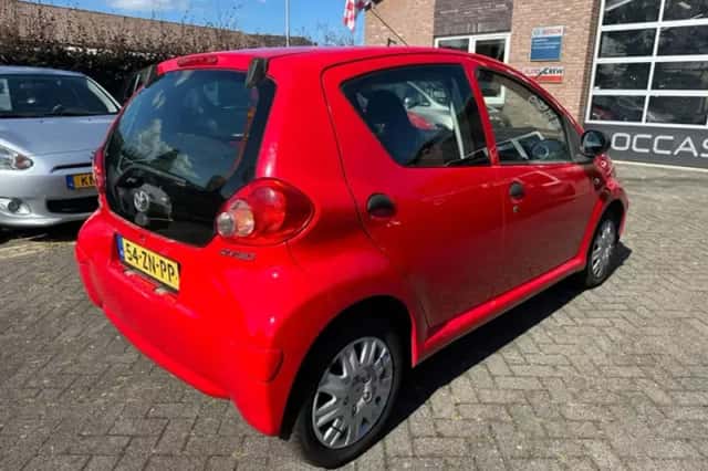 Toyota Aygo (2008) thumbnail 6