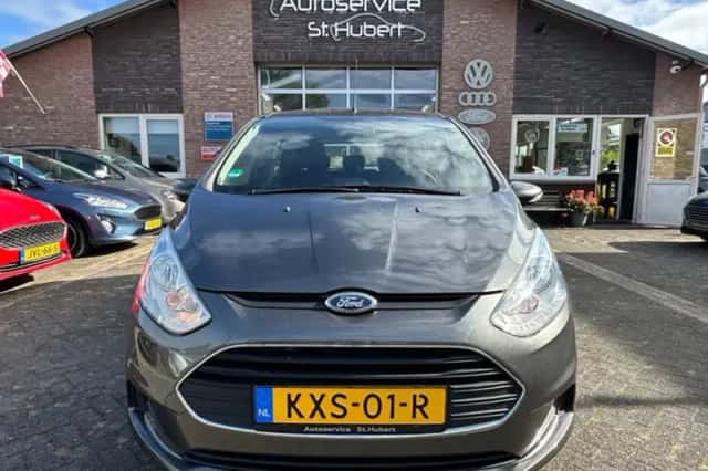 Ford B-Max (2016) thumbnail 3