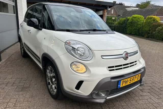 Fiat 500L (2017) thumbnail 3
