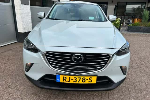 Mazda CX-3 (2017) thumbnail 2