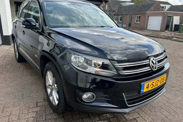 Volkswagen Tiguan (2013) thumbnail 3