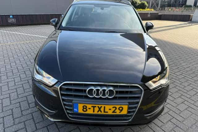Audi A3 (2014) thumbnail 2