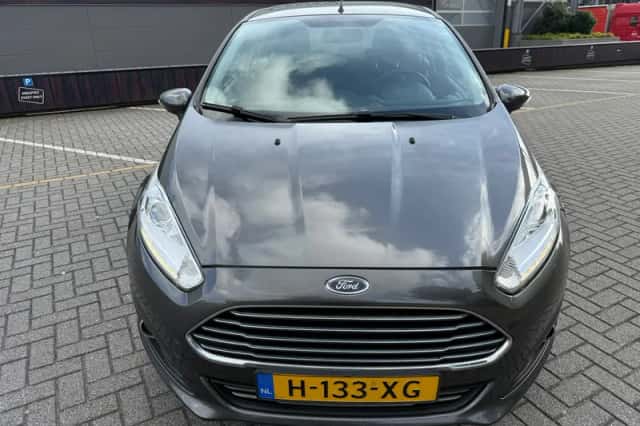 Ford Fiesta (2017) thumbnail 2
