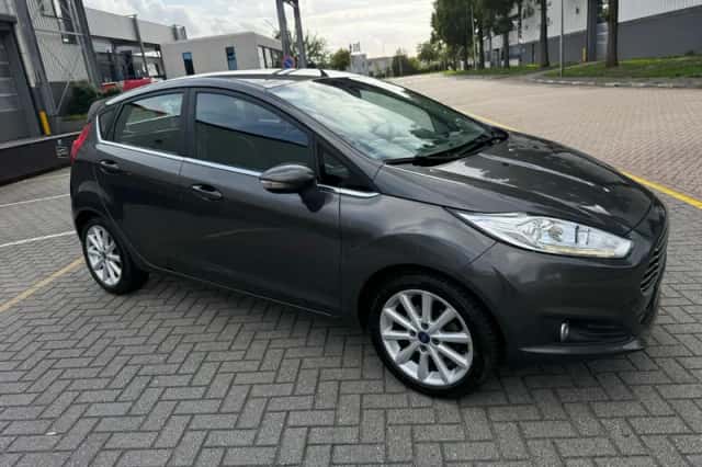 Ford Fiesta (2017) thumbnail 4