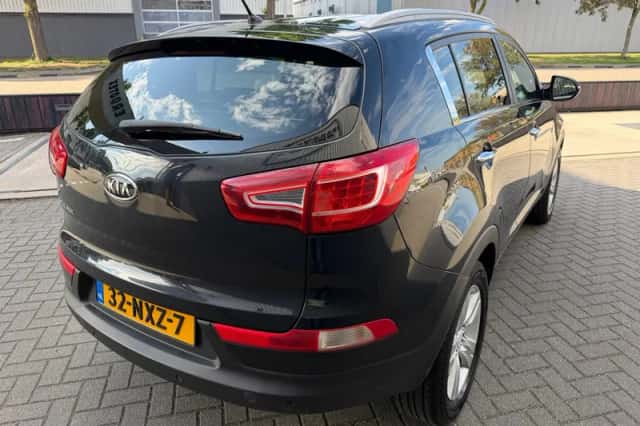 Kia Sportage (2011) thumbnail 5