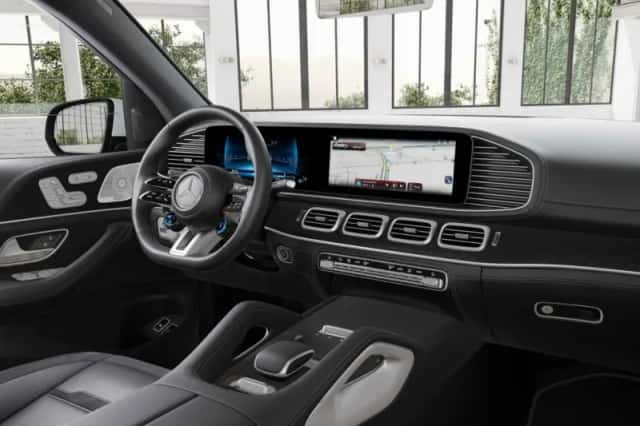 Mercedes-Benz GLE (2025) thumbnail 4