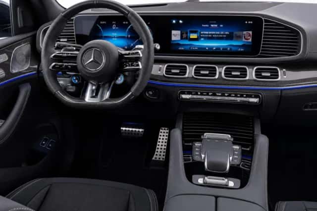 Mercedes-Benz GLE (2025) thumbnail 2