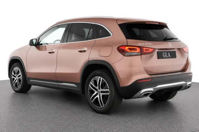 Mercedes-Benz GLA (2023) thumbnail 6