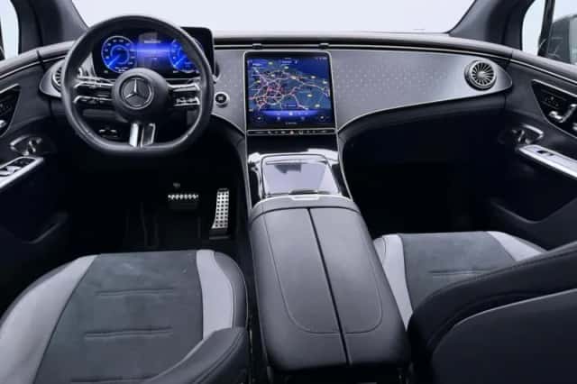 Mercedes-Benz EQE (2025) thumbnail 2