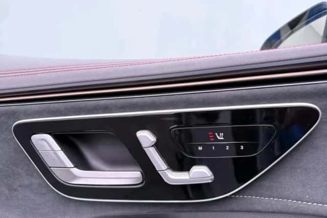 Mercedes-Benz EQE (2025) thumbnail 6