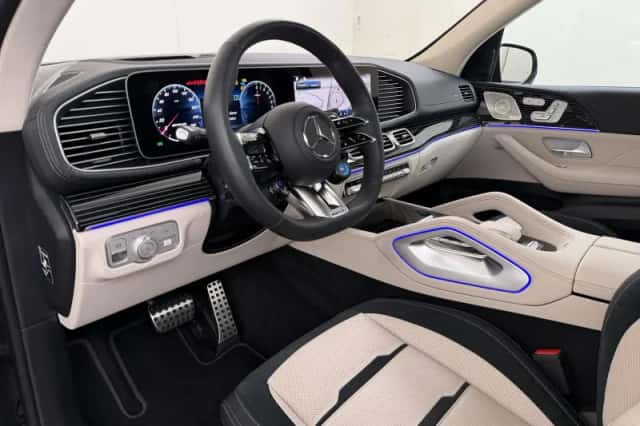 Mercedes-Benz GLE (2025) thumbnail 2