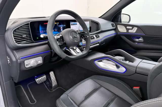 Mercedes-Benz GLE (2025) thumbnail 2