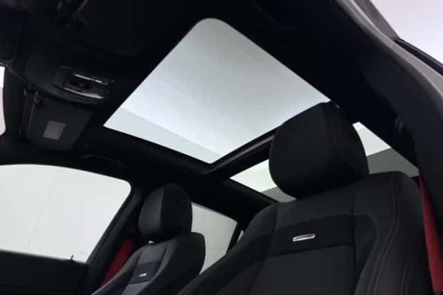 Mercedes-Benz GLE (2025) thumbnail 4