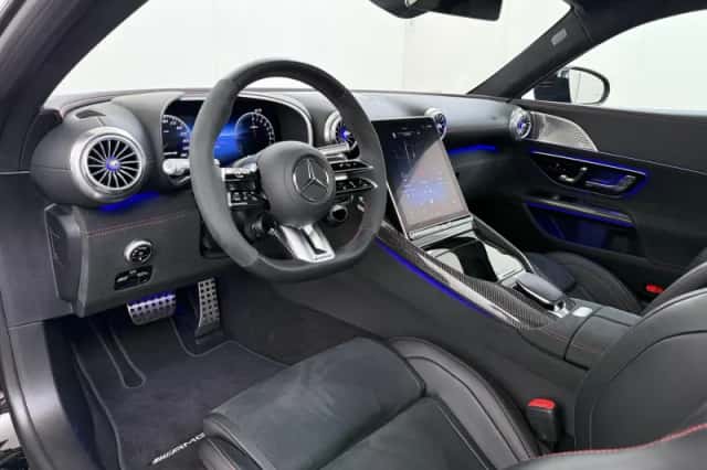 Mercedes-Benz GT-Klasse (2024) thumbnail 2