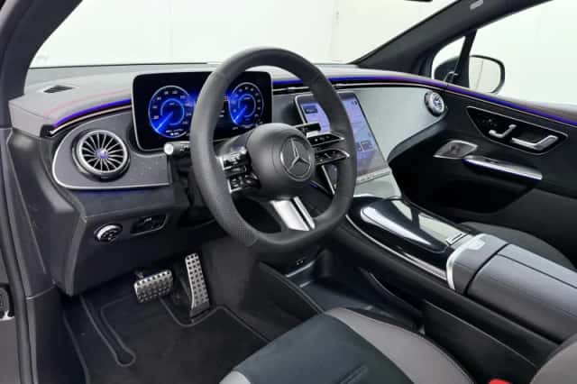 Mercedes-Benz EQE (2025) thumbnail 2