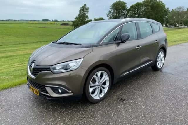 Renault Grand Scénic (2017) thumbnail 2