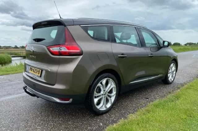 Renault Grand Scénic (2017) thumbnail 3