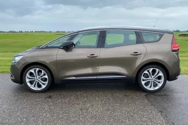 Renault Grand Scénic (2017) thumbnail 4