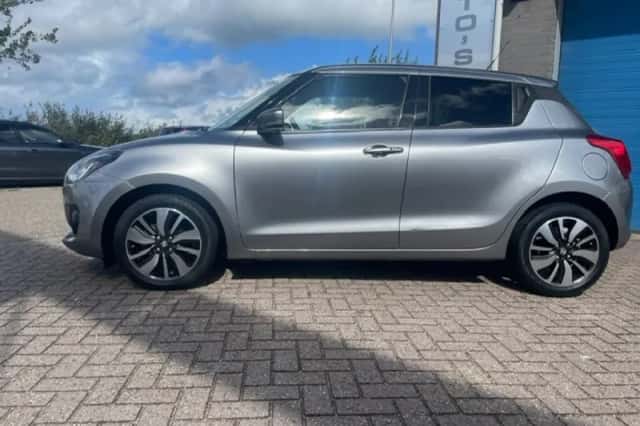 Suzuki Swift (2018) thumbnail 2
