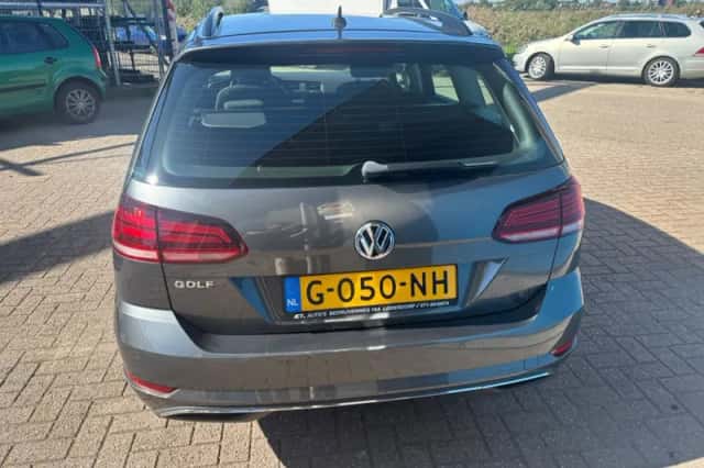 Volkswagen Golf (2019) thumbnail 4