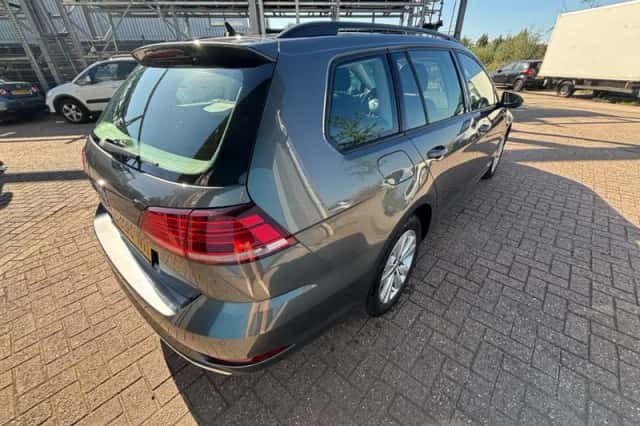 Volkswagen Golf (2019) thumbnail 5