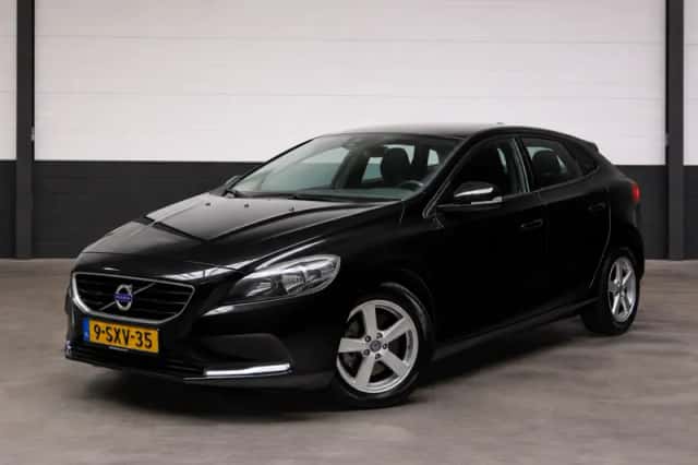 Volvo V40 (2013) thumbnail 1