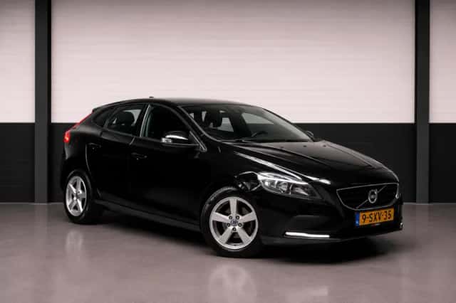 Volvo V40 (2013) thumbnail 3