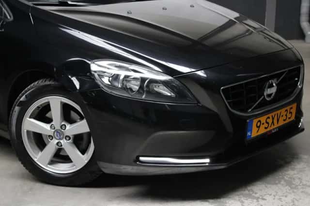 Volvo V40 (2013) thumbnail 4