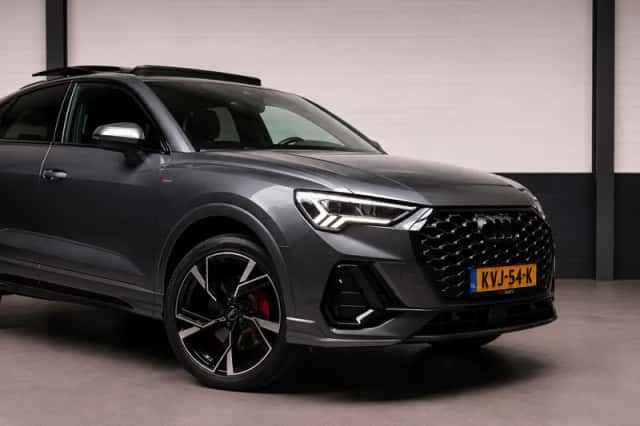 Audi Q3 (2021) thumbnail 4