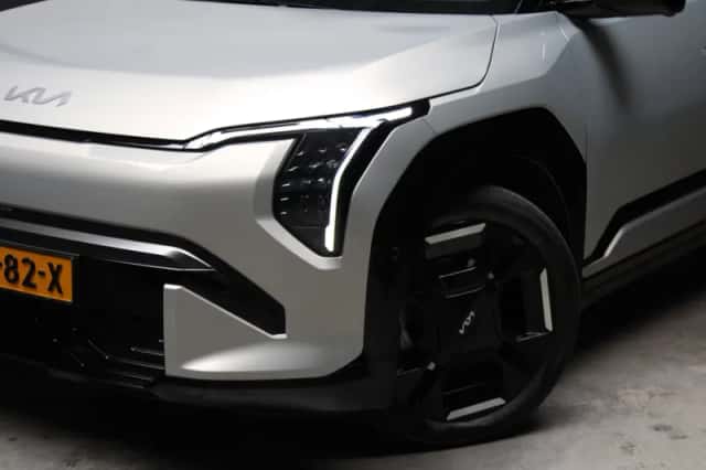 Kia EV3 (2025) thumbnail 2