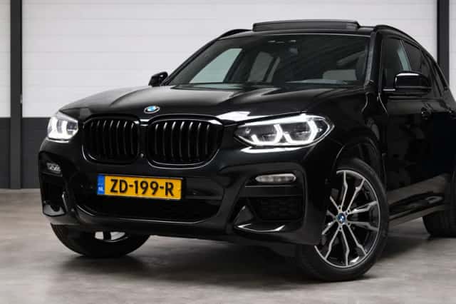 BMW X3 (2019) thumbnail 2