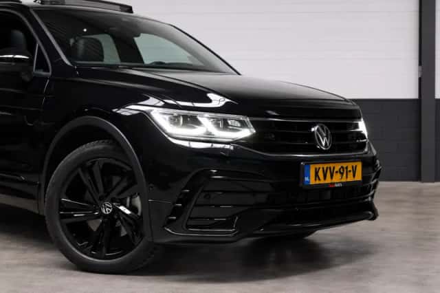 Volkswagen Tiguan (2022) thumbnail 4