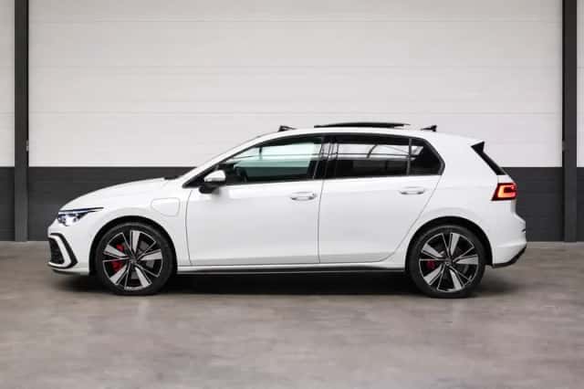 Volkswagen Golf (2022) thumbnail 5