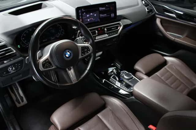 BMW X3 (2023) thumbnail 3
