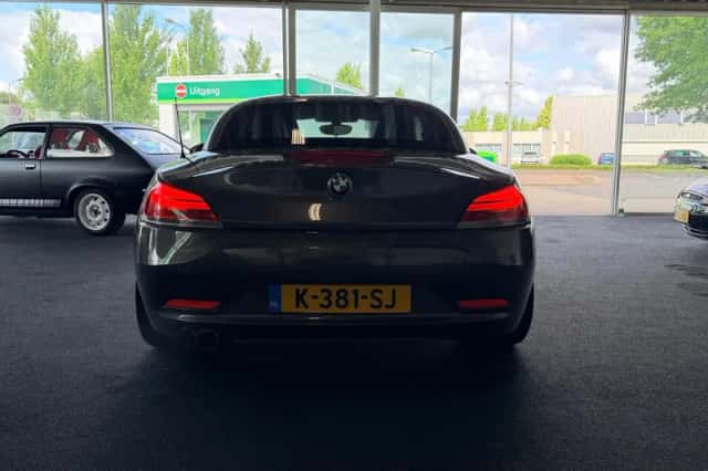 BMW Z4 (2009) thumbnail 6