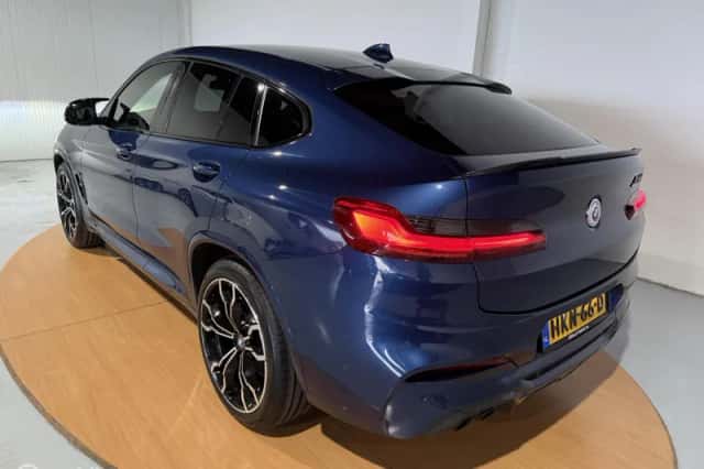 BMW X4 (2021) thumbnail 2