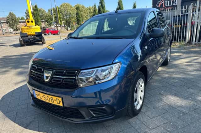 Dacia Sandero (2017) thumbnail 2