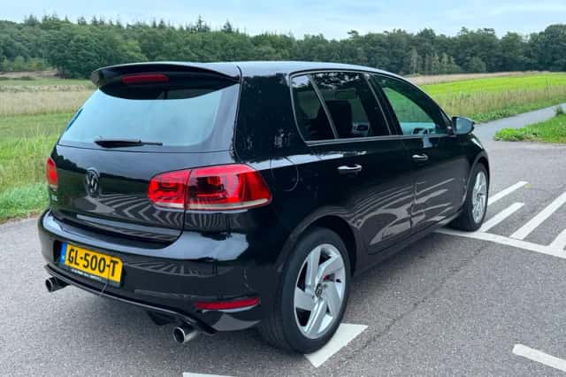 Volkswagen Golf (2010) thumbnail 6