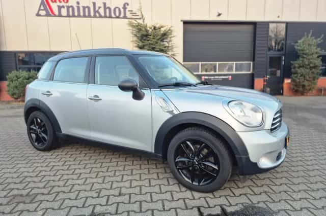 MINI Countryman (2011) thumbnail 1
