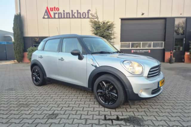 MINI Countryman (2011) thumbnail 6