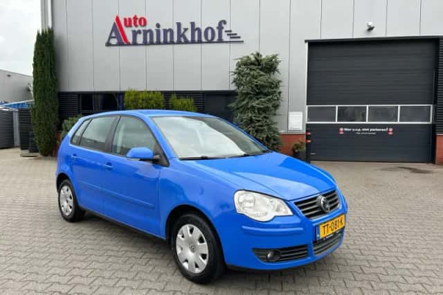 Volkswagen Polo (2005) thumbnail 1