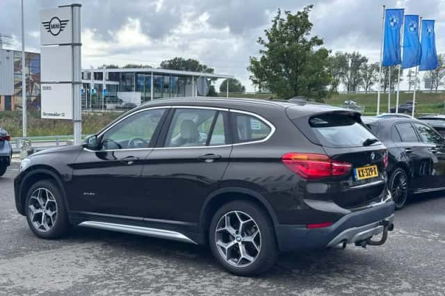 BMW X1 (2017) thumbnail 2