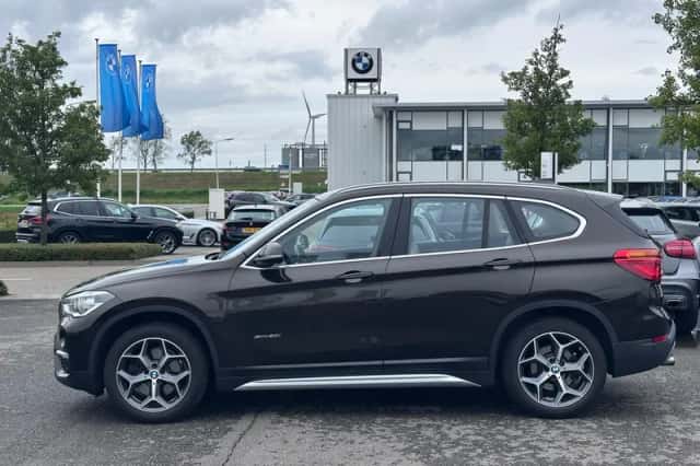 BMW X1 (2017) thumbnail 3