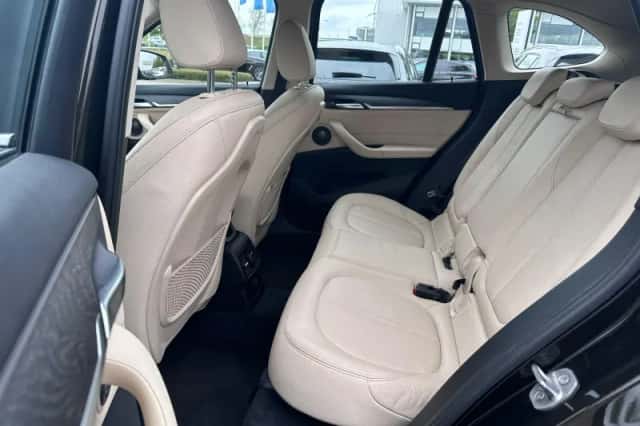 BMW X1 (2017) thumbnail 6
