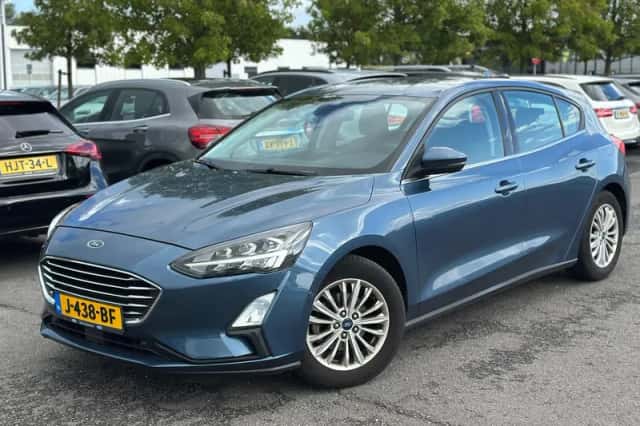 Ford Focus (2020) thumbnail 1