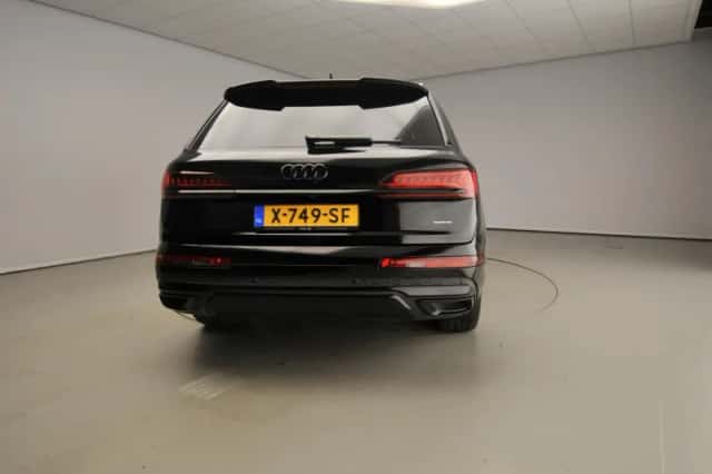 Audi Q7 (2024) thumbnail 3