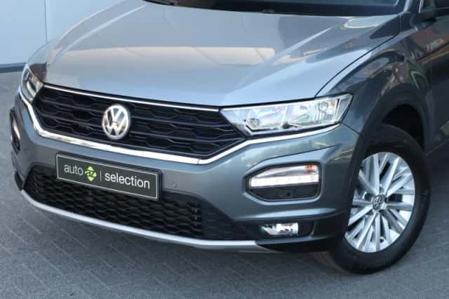 Volkswagen T-Roc (2020) thumbnail 3