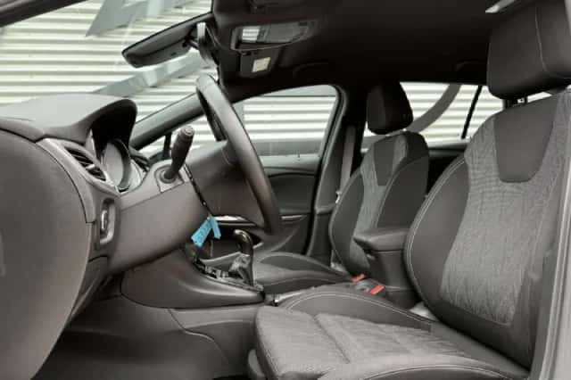 Opel Astra (2020) thumbnail 4
