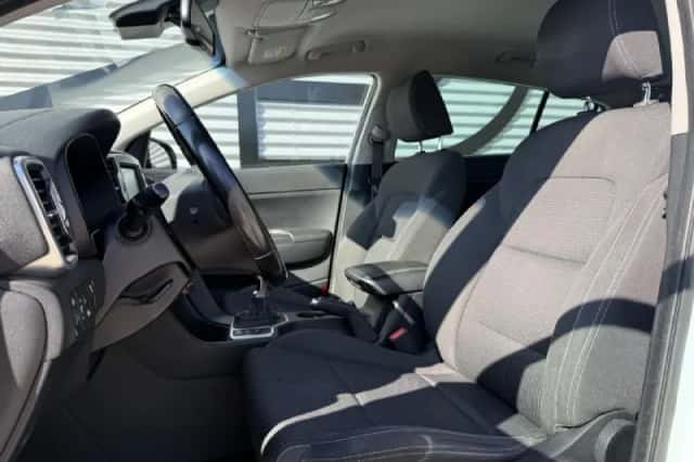 Kia Sportage (2016) thumbnail 4